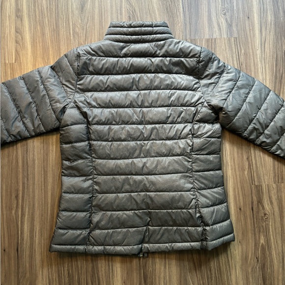 Amazon Essentials Puffer Jacket - Picture 11 of 12